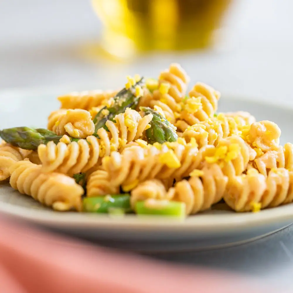 Фузилли 5 злаков с овощами и яйцом