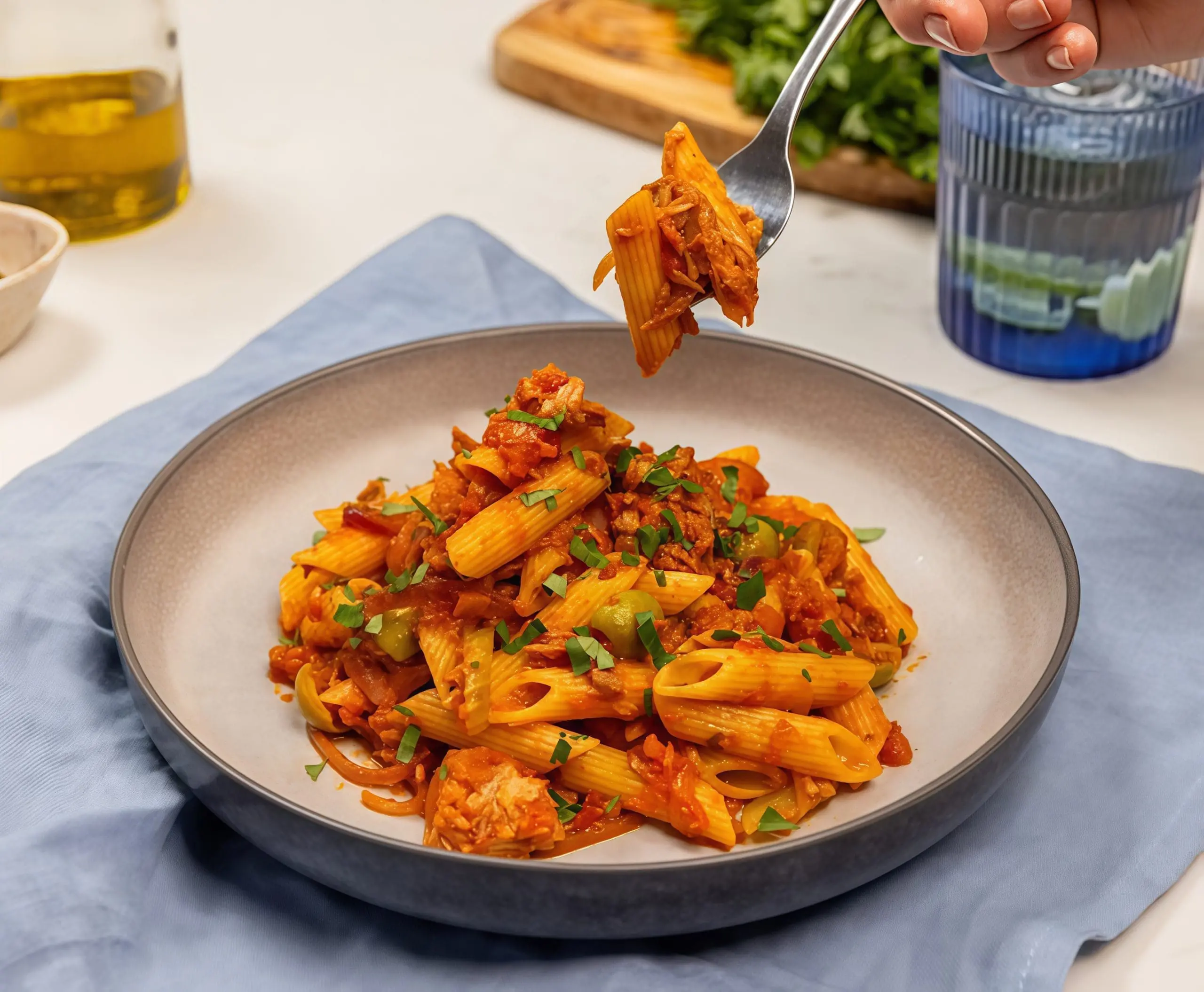 Мини Пенне с тунцом и соусом Наполетана