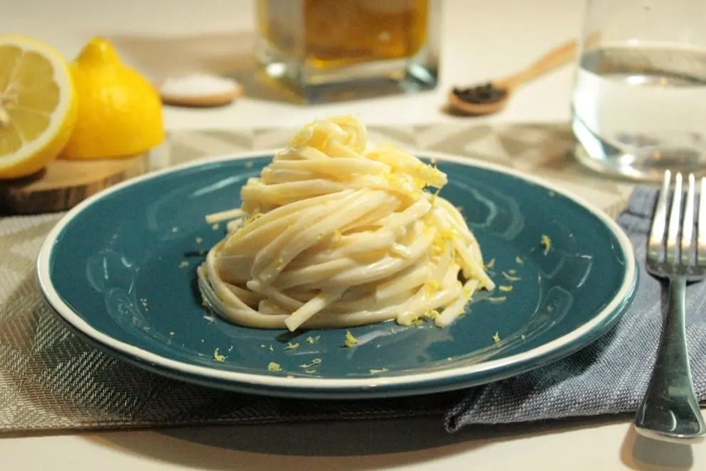 Спагетти с лимоном и сливками